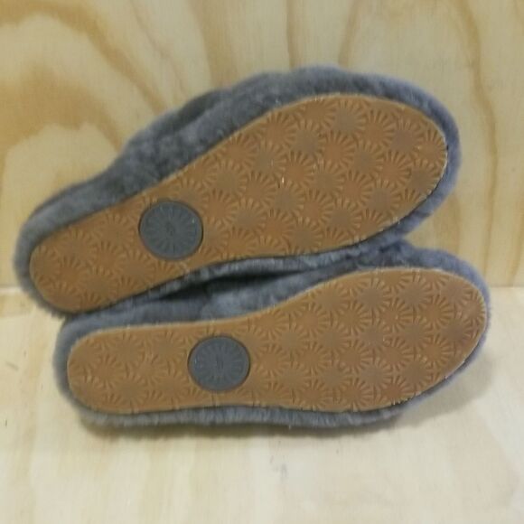 UGG Fluff Yeah Slippers Wmn's size 12, Mens size 10 - Picture 8 of 8